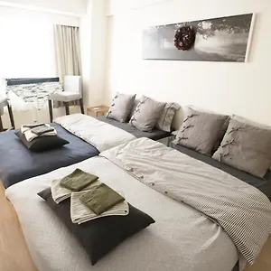 Shinosaka Station Gateway: Quick Access To Kansai & Attractions Apartment